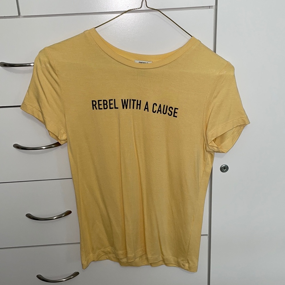 Forever 21 Tshirt